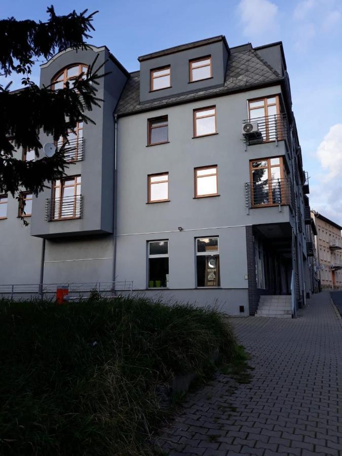 Przy Centrum Apartment Jelenia Góra Екстериор снимка